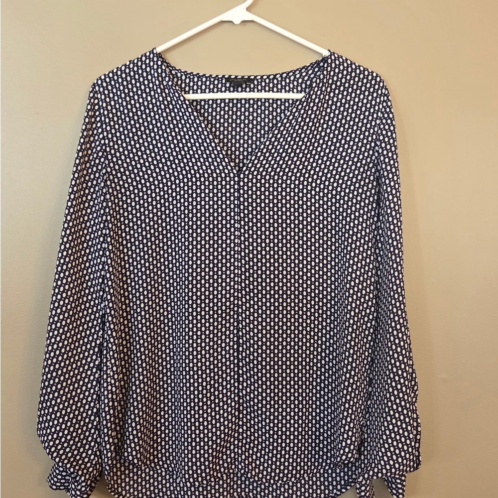 Ann Taylor women’s  Navy and White Printed Blouse - Classic V-Neck Top